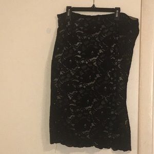 Lacey black skirt